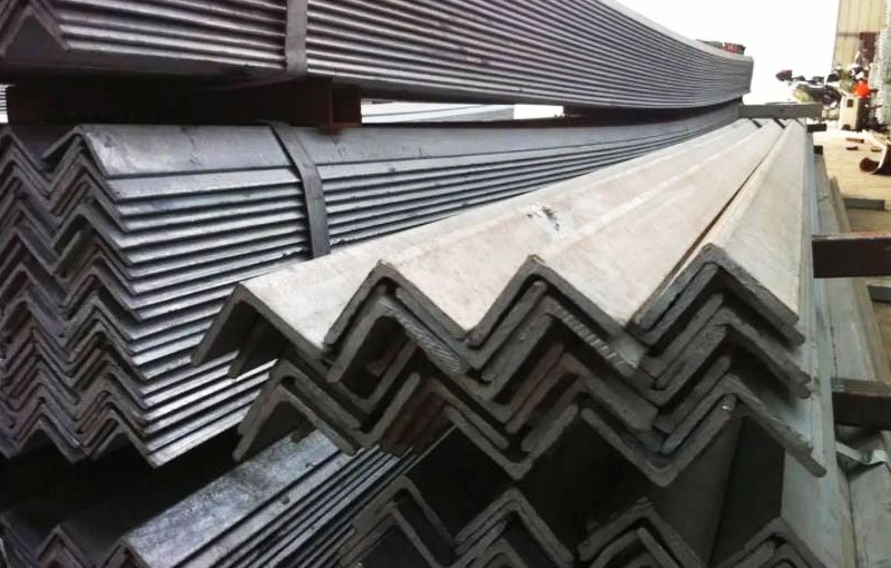 Q355 Galvanized angle steel - Image 2