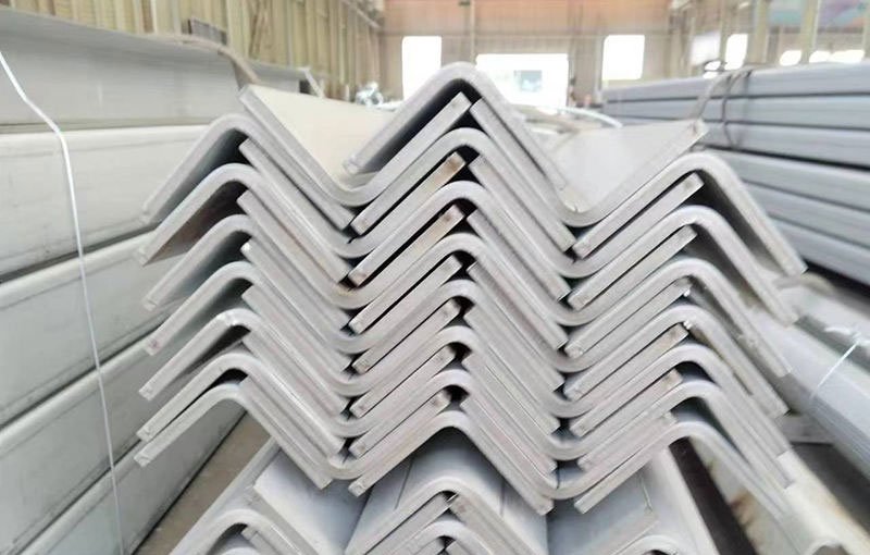 Q235 Galvanized angle steel - Image 3