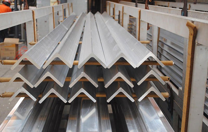 Q355 Galvanized angle steel - Image 3