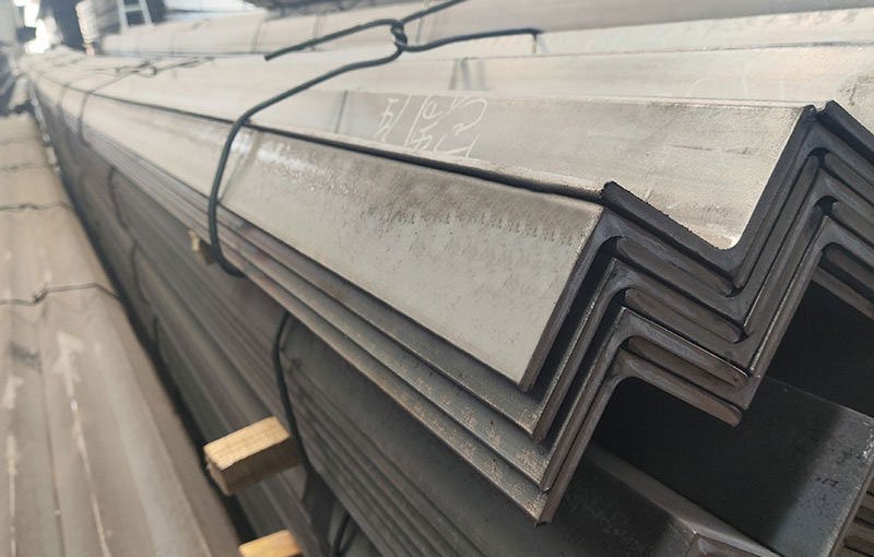 Q235 Galvanized angle steel - Image 4