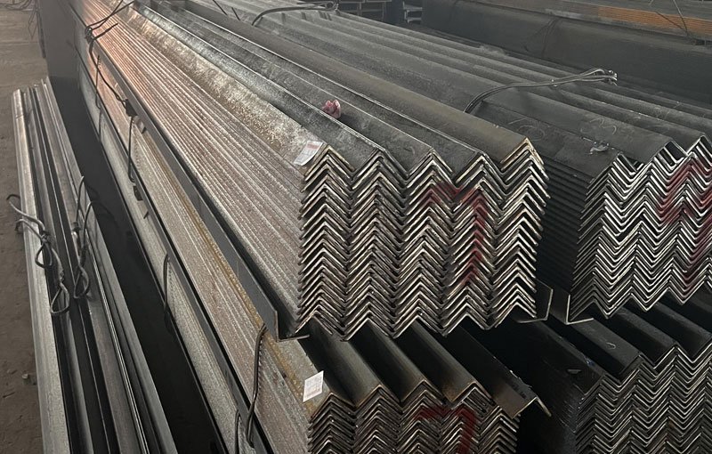 Q355 Galvanized angle steel - Image 5